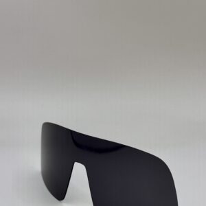 Polarisoitu musta ekstralinssi Kuuluttajalaseihin